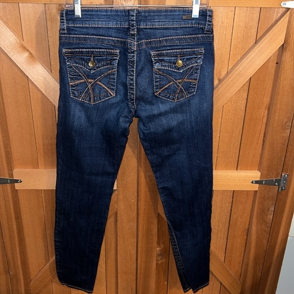 Kut from the Kloth Kate Low Rise Skinny Jeans 6 - Picture 2 of 11